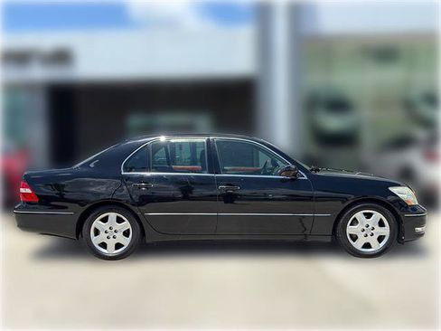 Used 2004 Lexus LS 430 RWD image 9
