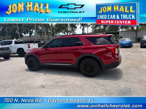 Used 2020 Ford Explorer XLT w/ Equipment Group 202A AWD/4WD image 6