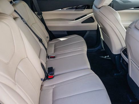 Certified 2025 INFINITI QX60 Pure image 16