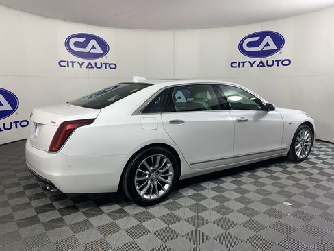 Used 2017 Cadillac CT6 Luxury image 3