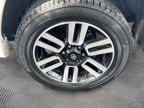 Used 2020 Toyota 4Runner Limited RWD image 33