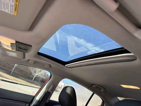 Used 2024 Nissan Sentra SR w/ SR Premium Package image 29