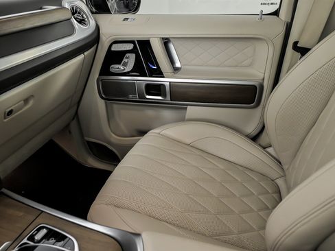 Used 2021 Mercedes-Benz G 550 image 37