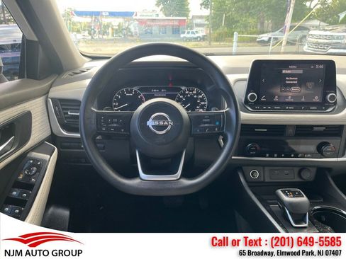 Used 2023 Nissan Rogue SV AWD/4WD image 26