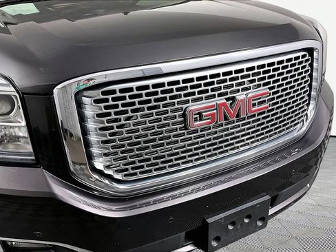 Used 2016 GMC Yukon Denali w/ Open Road Package AWD/4WD image 29