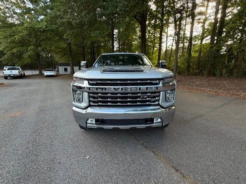 Used 2020 Chevrolet Silverado 2500 LTZ image 16