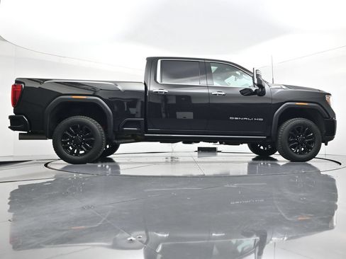 Used 2023 GMC Sierra 3500 Denali w/ Denali Black Diamond Edition AWD/4WD image 31