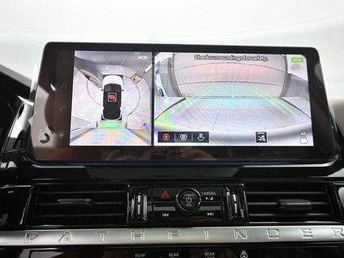 New 2026 Nissan Pathfinder SL w/ SL Premium Package AWD/4WD image 15