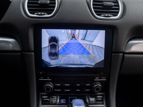 Used 2018 Porsche 718 Boxster S image 23