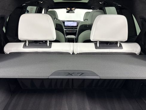 Certified 2025 BMW X7 xDrive40i w/ M Sport Package image 22