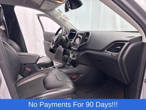 Used 2022 Jeep Cherokee Trailhawk w/ Comfort/Convenience Group AWD/4WD image 30