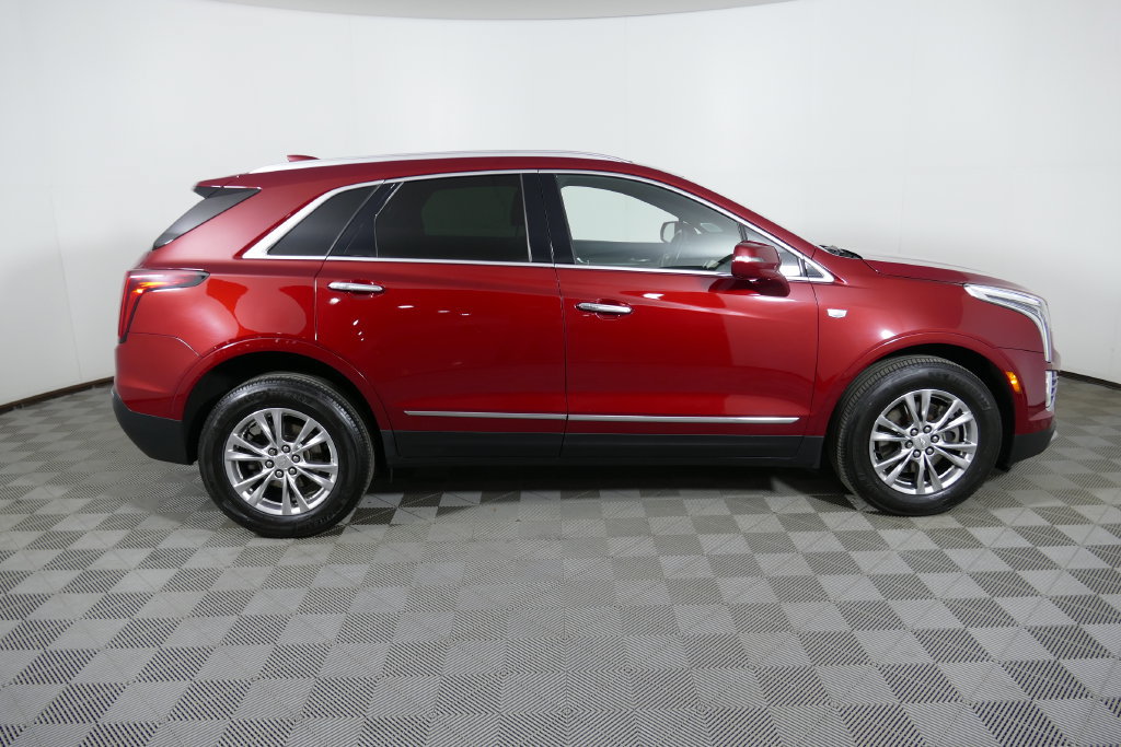 Used 2020 Cadillac XT5 Premium Luxury AWD/4WD image 2