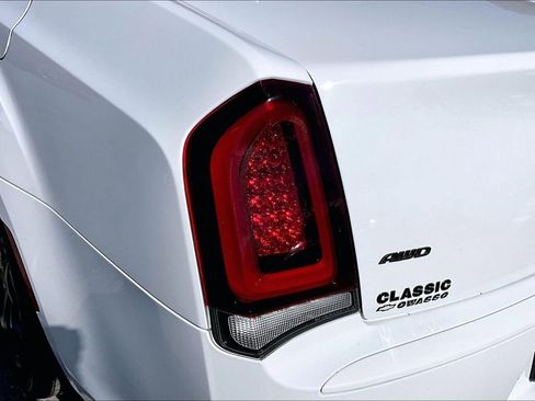 Used 2023 Chrysler 300 Touring L w/ Comfort Group AWD/4WD image 22