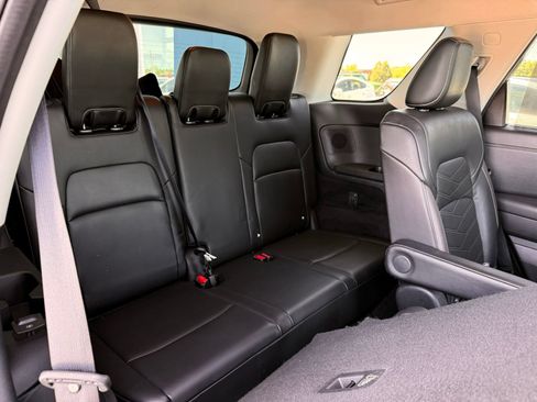 Used 2022 Nissan Pathfinder Platinum w/ Lighting Package (N93) AWD/4WD image 28