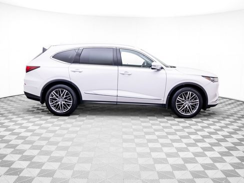 Used 2023 Acura MDX SH-AWD w/ Advance Package image 7