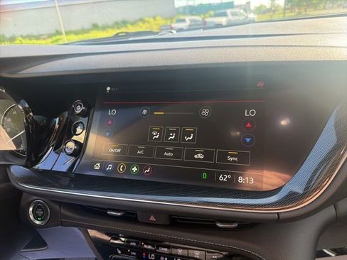 Certified 2022 Buick Envision Preferred FWD image 16