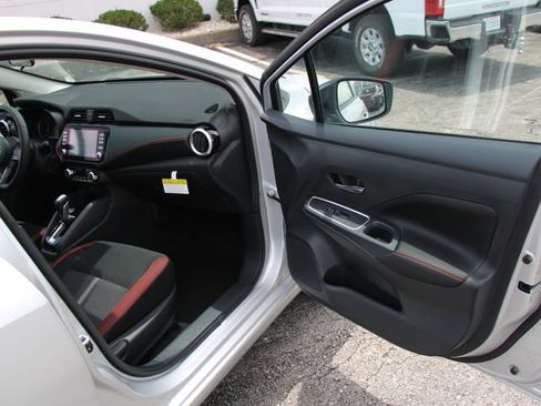 Certified 2025 Nissan Versa SR w/ Trunk Package FWD image 30