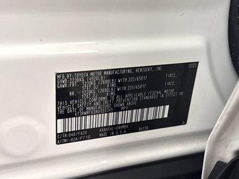 Used 2024 Toyota RAV4 XLE image 32