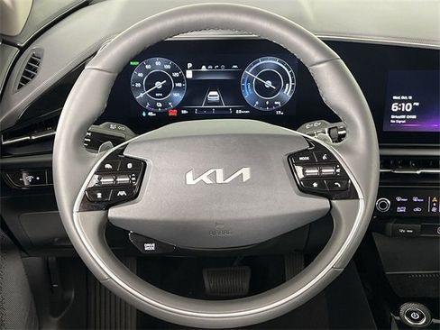 New 2025 Kia Niro Wind w/ Wind Preserve Package image 14