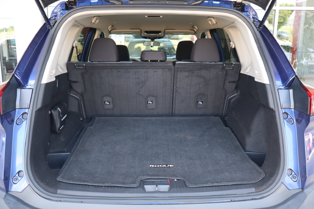 Used 2023 Nissan Rogue SV AWD/4WD image 9
