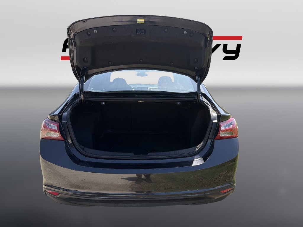Used 2022 Chevrolet Malibu LT FWD image 18