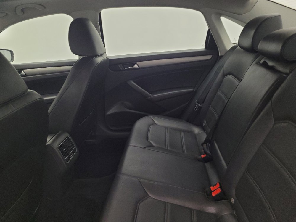 Used 2014 Volkswagen Passat 1.8T SE FWD image 18