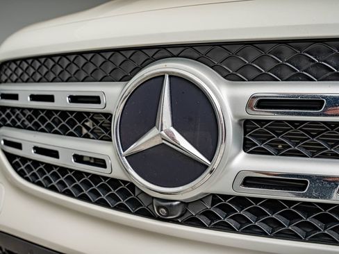 Used 2023 Mercedes-Benz GLB 250 4MATIC image 12