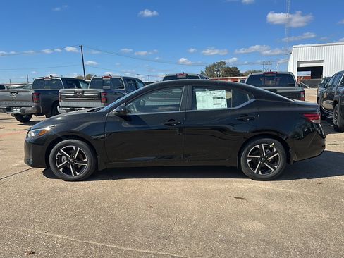 New 2025 Nissan Sentra SV image 5