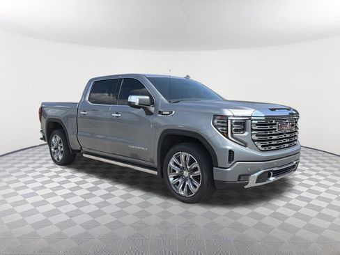 Used 2023 GMC Sierra 1500 Denali w/ Denali Reserve Package AWD/4WD image 8