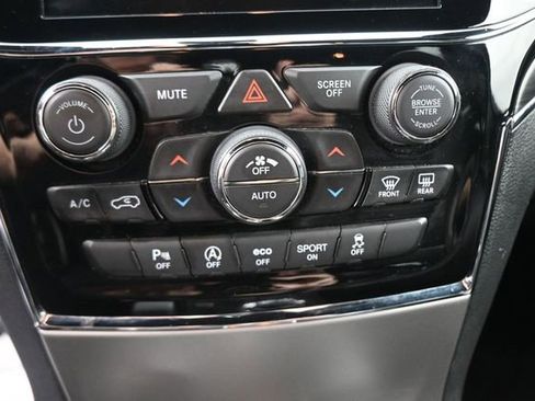 Used 2020 Jeep Grand Cherokee Limited AWD/4WD image 32