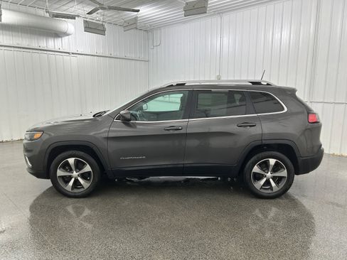 Used 2019 Jeep Cherokee Limited AWD/4WD image 22