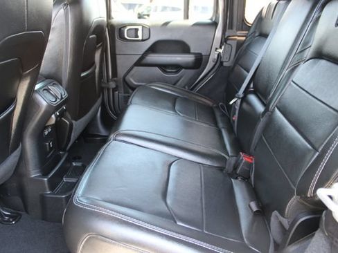 Used 2023 Jeep Wrangler Unlimited Sahara w/ Cold Weather Group AWD/4WD image 44