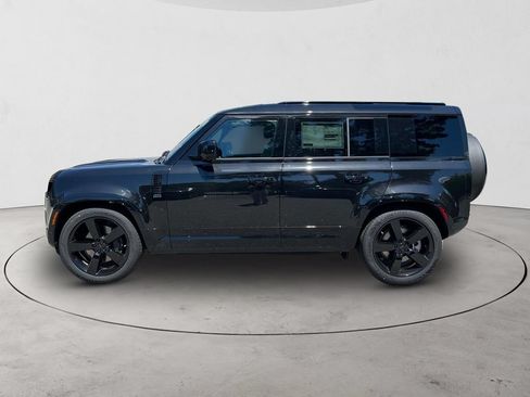 New 2026 Land Rover Defender 110 X AWD/4WD image 2