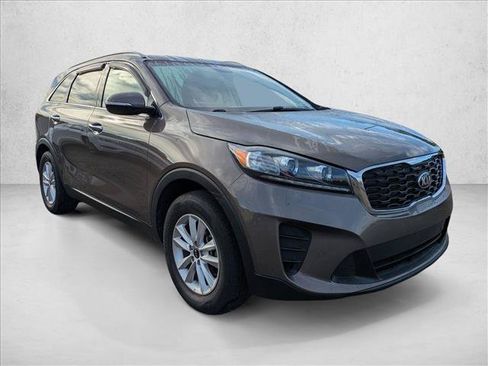 Used 2019 Kia Sorento FWD w/ LX Convenience Package image 3
