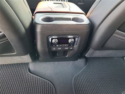 Certified 2023 GMC Yukon Denali Ultimate image 13