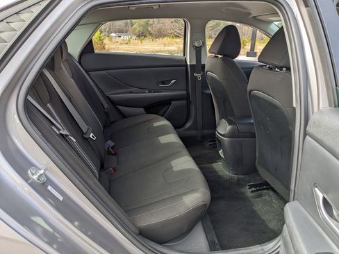 Used 2024 Hyundai Elantra SEL image 43