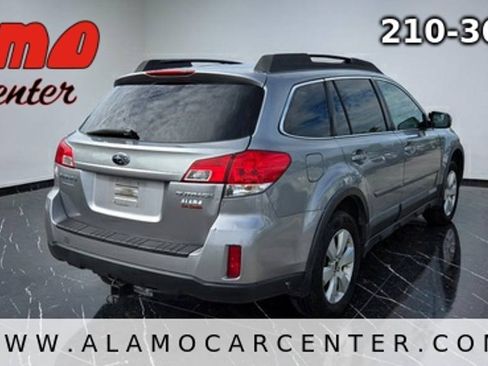 Used 2011 Subaru Outback 2.5i Premium AWD/4WD image 5
