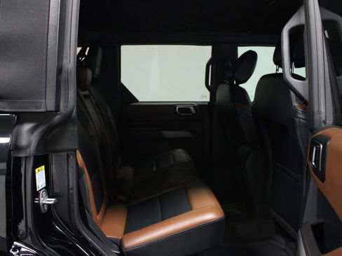 Used 2021 Ford Bronco Outer Banks image 15