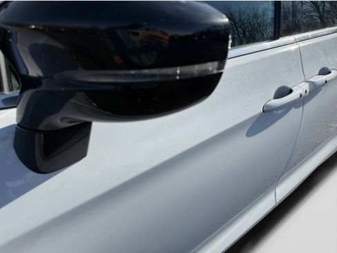 Used 2025 Chrysler Pacifica Select FWD image 23