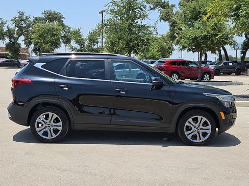 Used 2021 Kia Seltos S FWD image 6