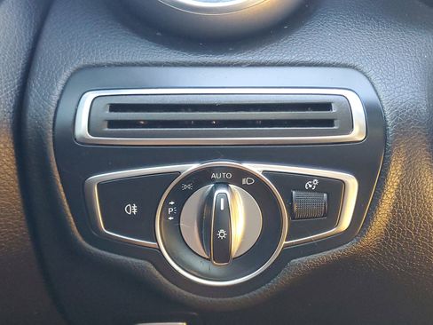 Used 2018 Mercedes-Benz C 300 Sedan image 25