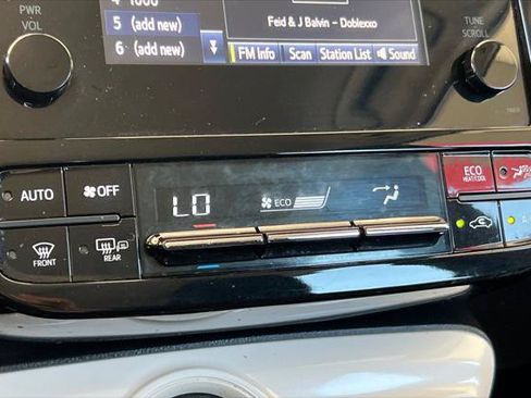 Certified 2017 Toyota Prius Two w/ Prius Two Safety Plus Package FWD image 21