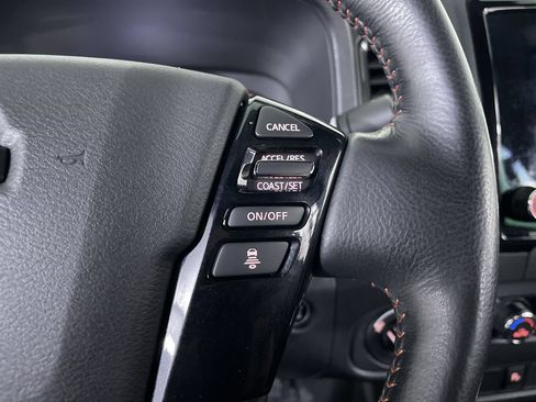 Used 2023 Nissan Frontier PRO-4X w/ Technology Package AWD/4WD image 27
