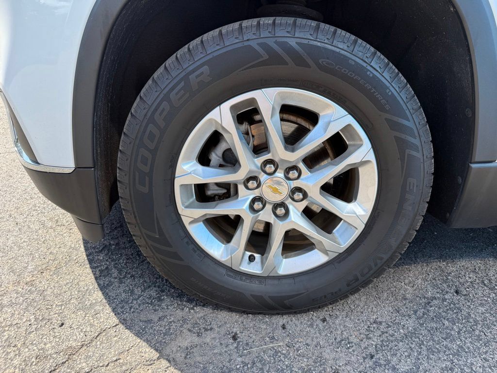 Used 2021 Chevrolet Traverse LT AWD/4WD image 60