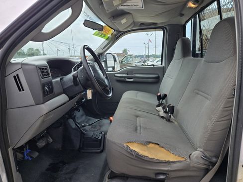 Used 2004 Ford F350 XL image 14