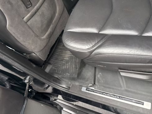 Used 2017 Cadillac Escalade ESV Platinum image 2