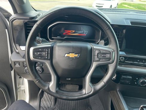 Used 2025 Chevrolet Silverado 1500 LT AWD/4WD image 19