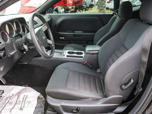 Used 2010 Dodge Challenger SE RWD image 43