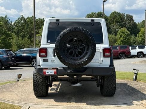 Used 2025 Jeep Wrangler Unlimited Sport AWD/4WD image 6