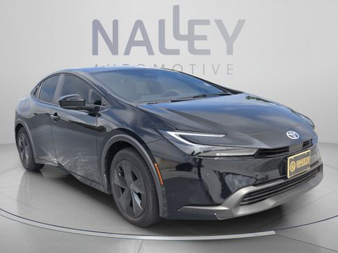 Used 2026 Toyota Prius LE FWD image 7